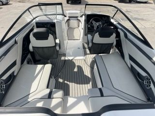 2020 Yamaha Boats 242SE - 3