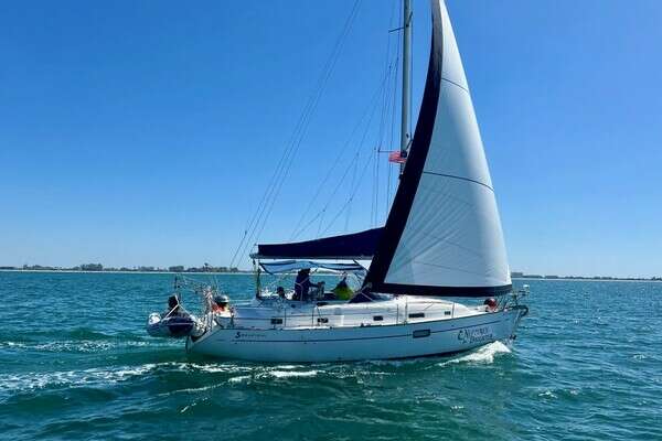 2000 Beneteau 36 Center Cockpit