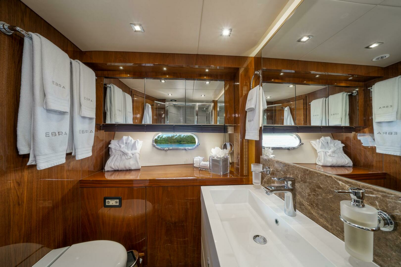 2015 Sunseeker 28 METER - Image 21