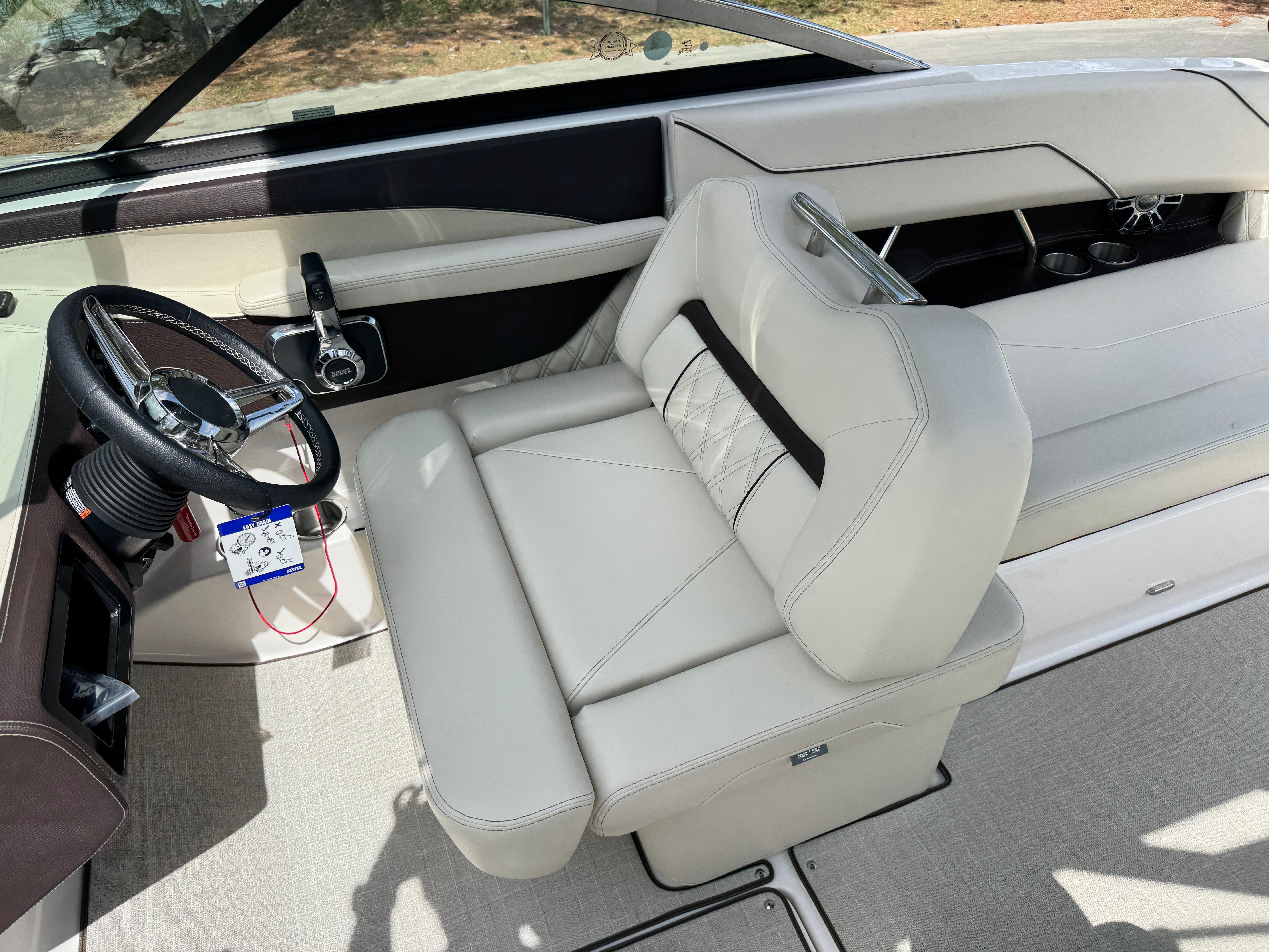 2023 REGAL LS4 - Image 11