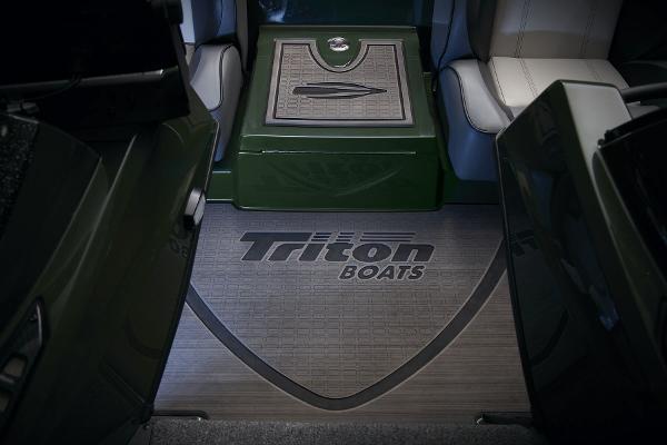 2026 Triton 20XP Patriot - 59