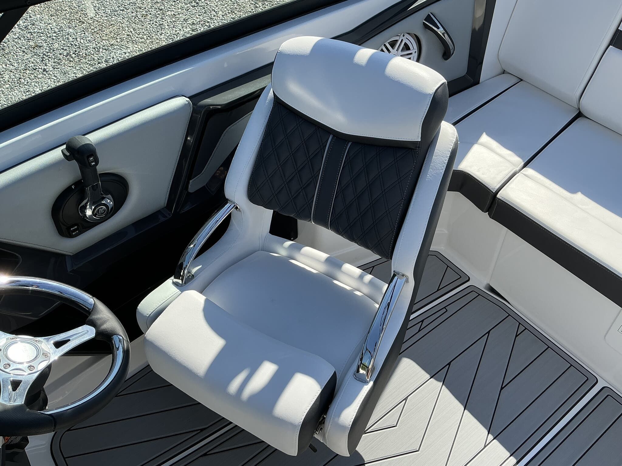 2025 Monterey 215SS Super Sport - 13