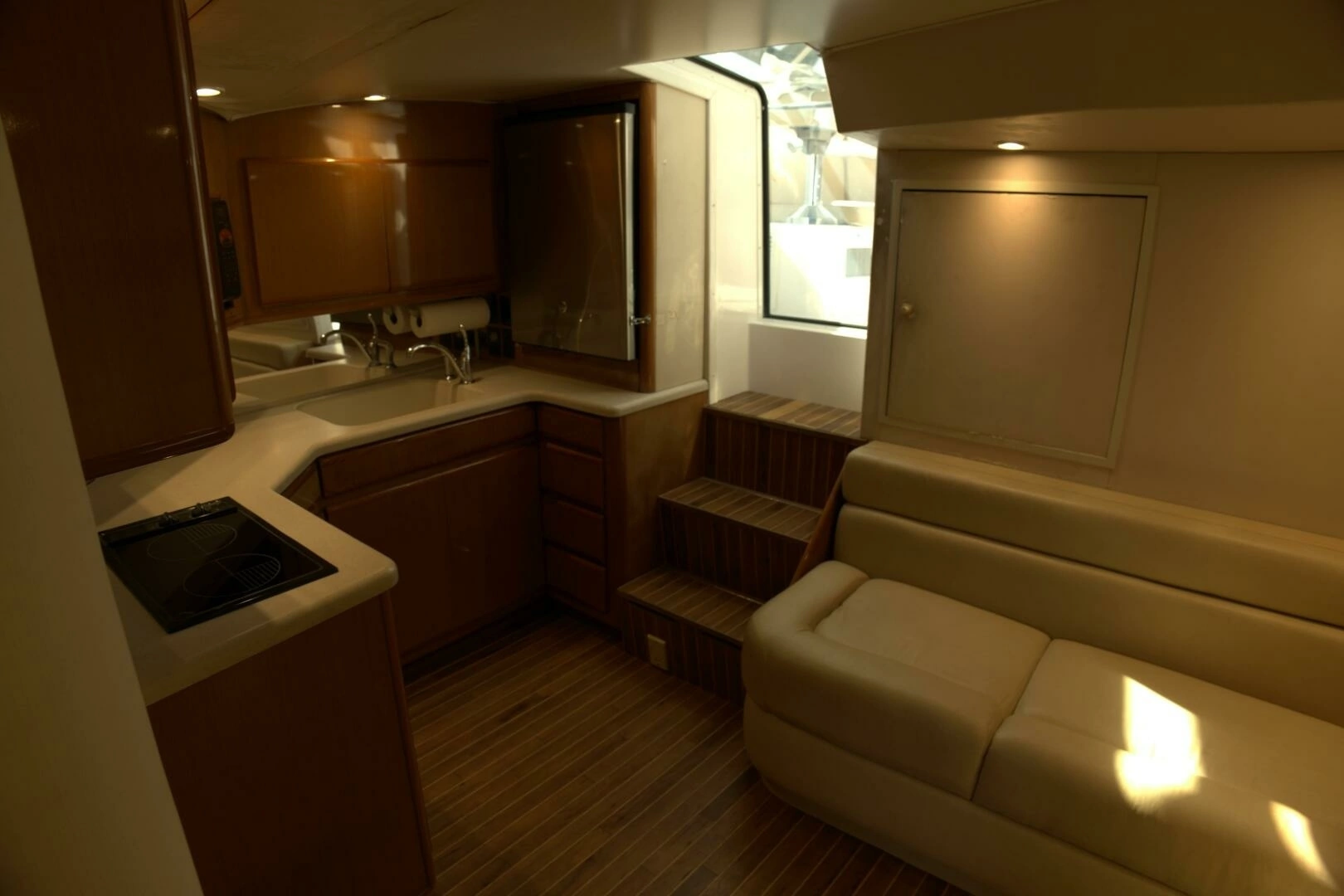 2002 Viking 43 Open - Image 7