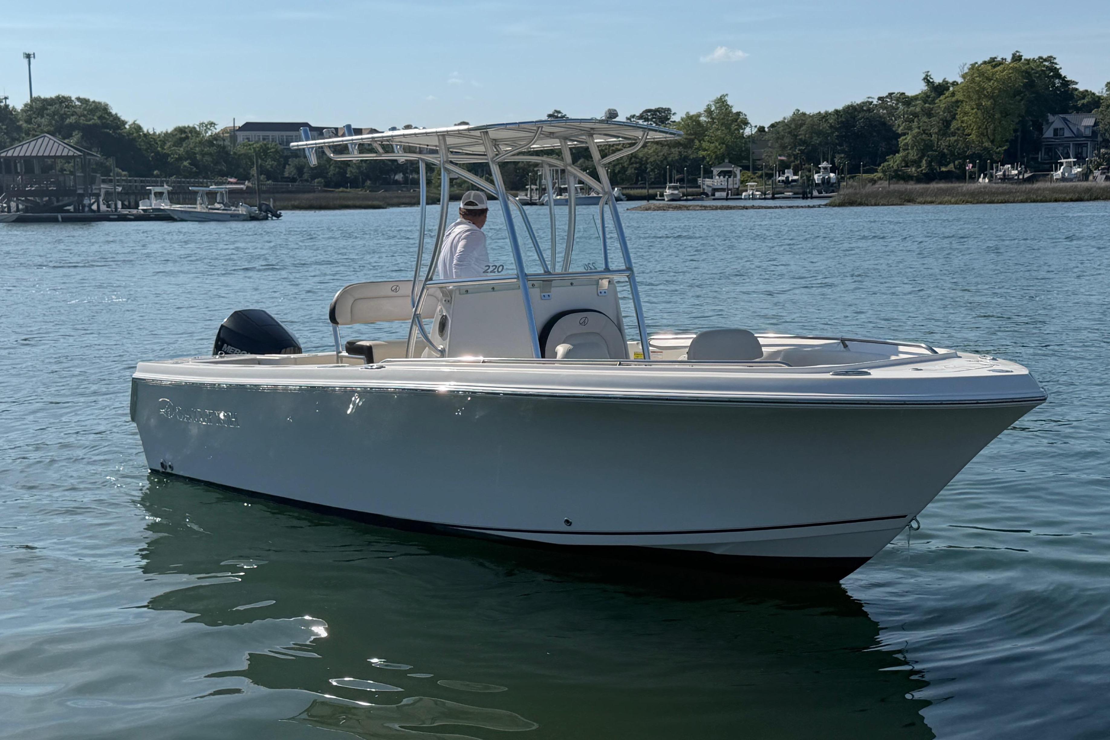 2023 Sailfish 220 CC