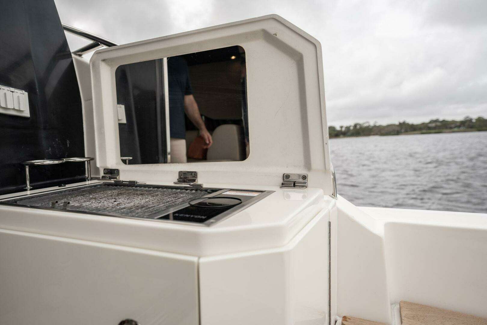 2015 Sea Ray 510 Sundancer - Image 115