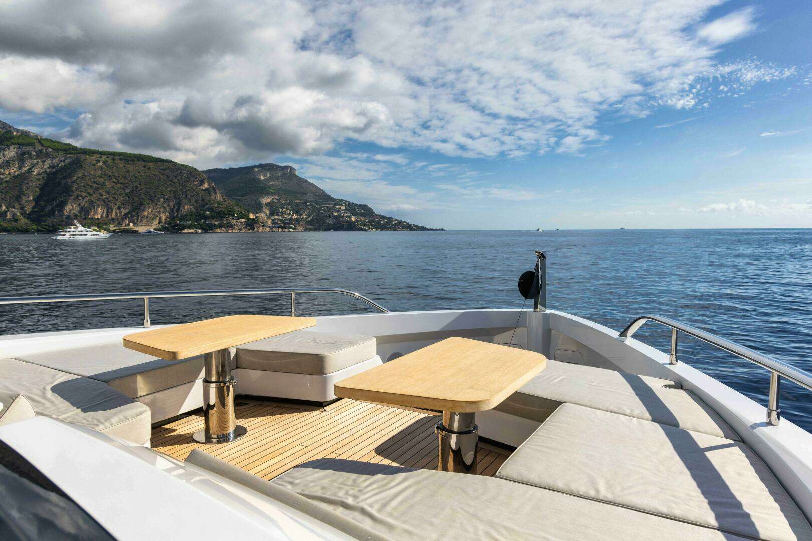 2028 Ocean King DUCALE 120 - Image 17