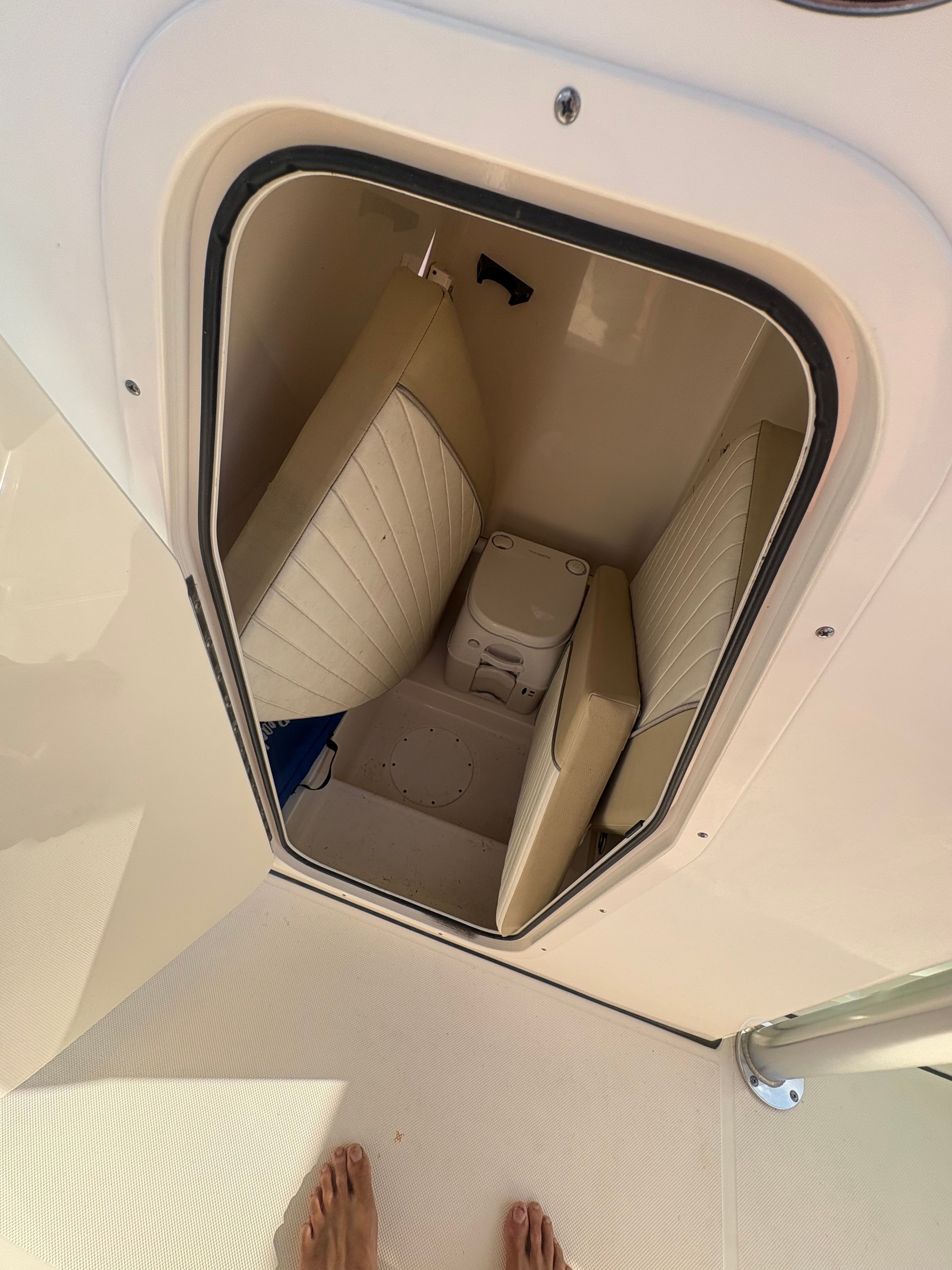 2021 Sea Born LX26 Center Console - 7