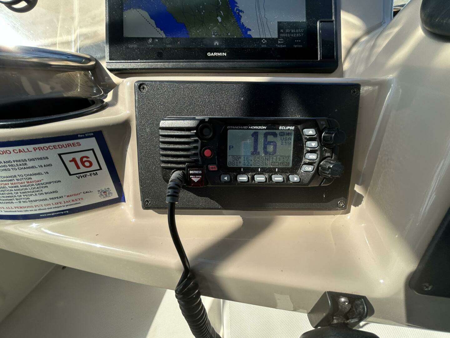 2005 Carver 366 MY - Image 12
