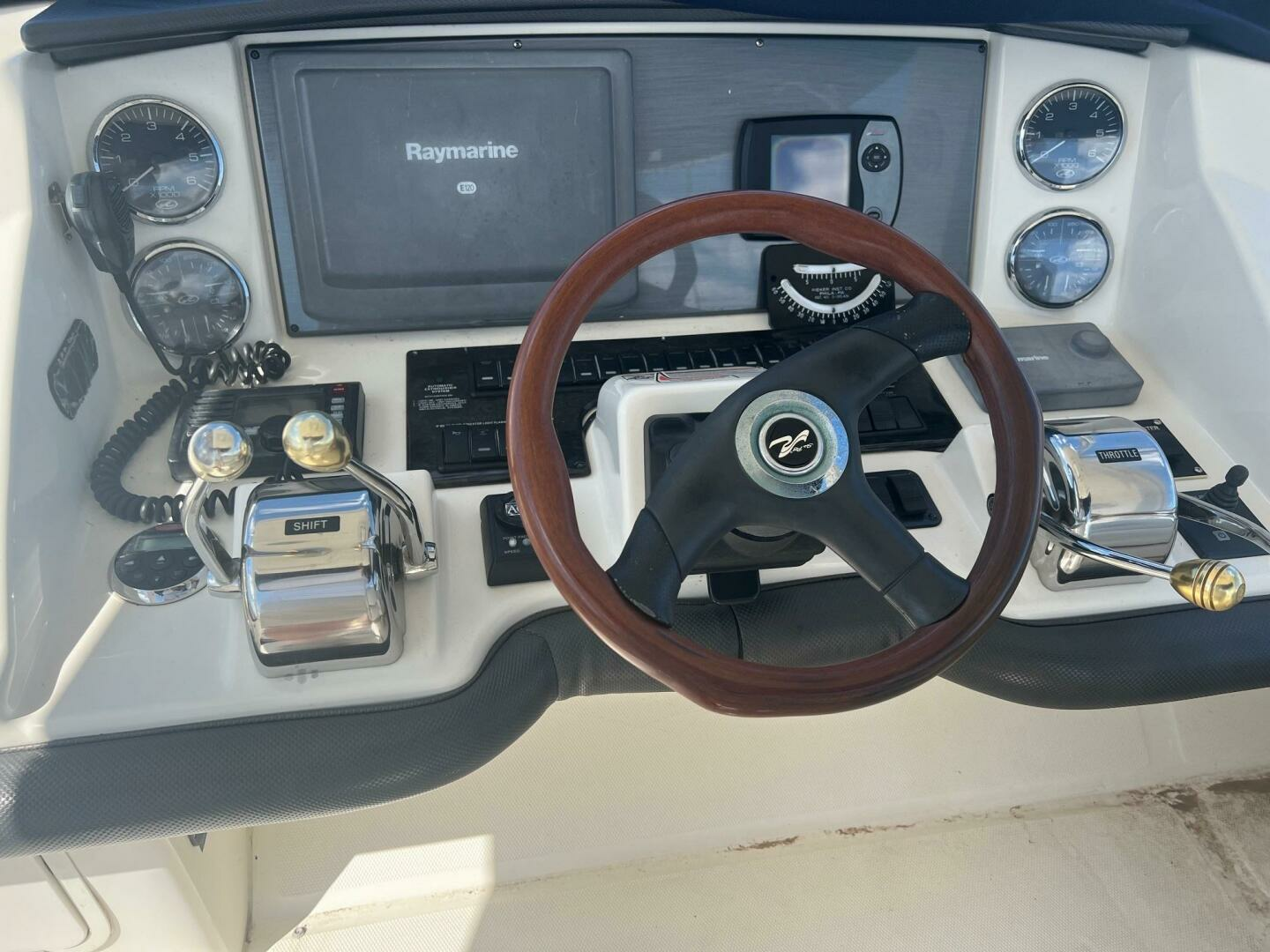 2007 Sea Ray Sedan Bridge - Image 12