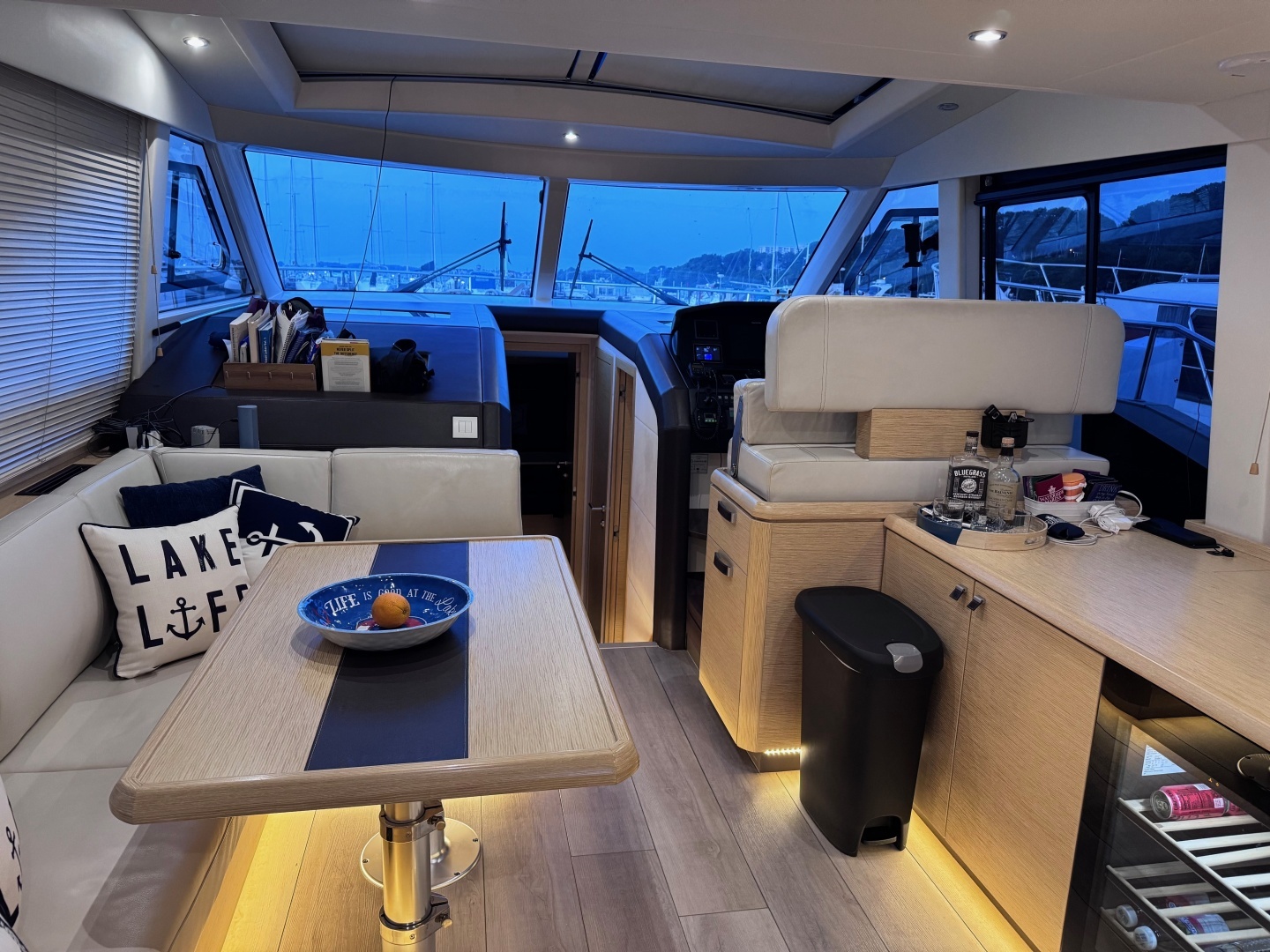 2019 Greenline 48 Coupe Hybrid - Image 15