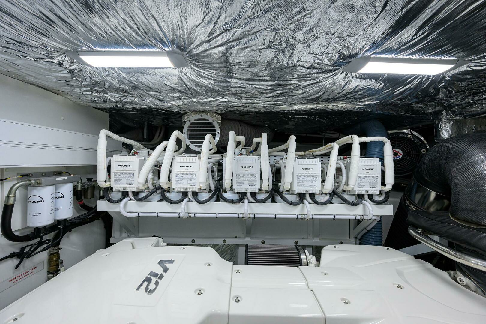 2021 Princess F70 - Image 59