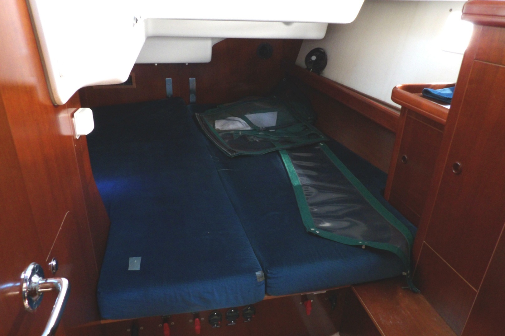 2002 Beneteau 473 - Image 29