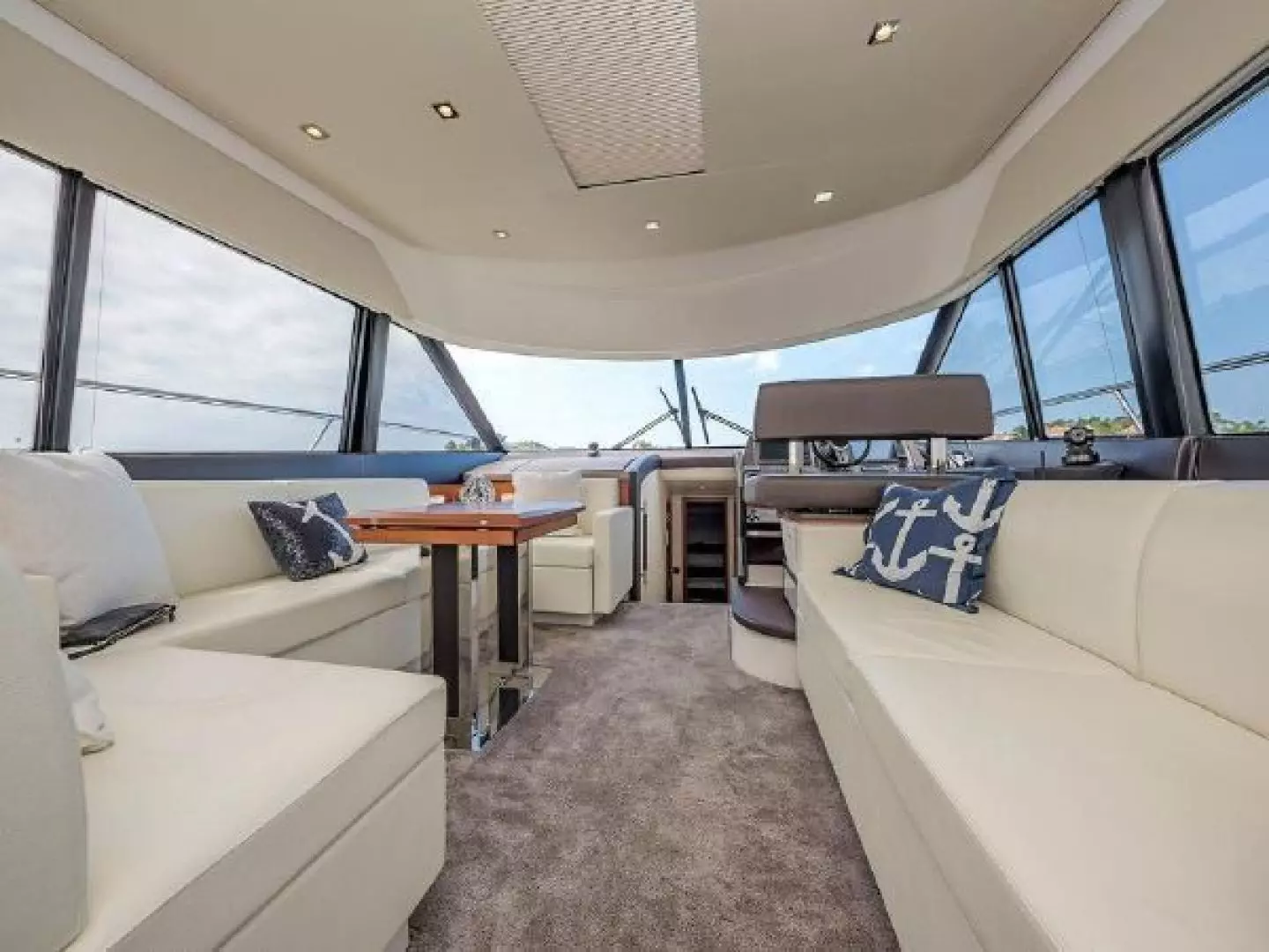 2015 Prestige 550 - Image 2