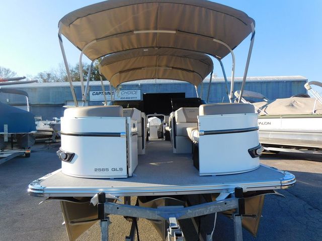 2026 Avalon Catalina Quad Lounger Shift Windshield 25 FT - 4