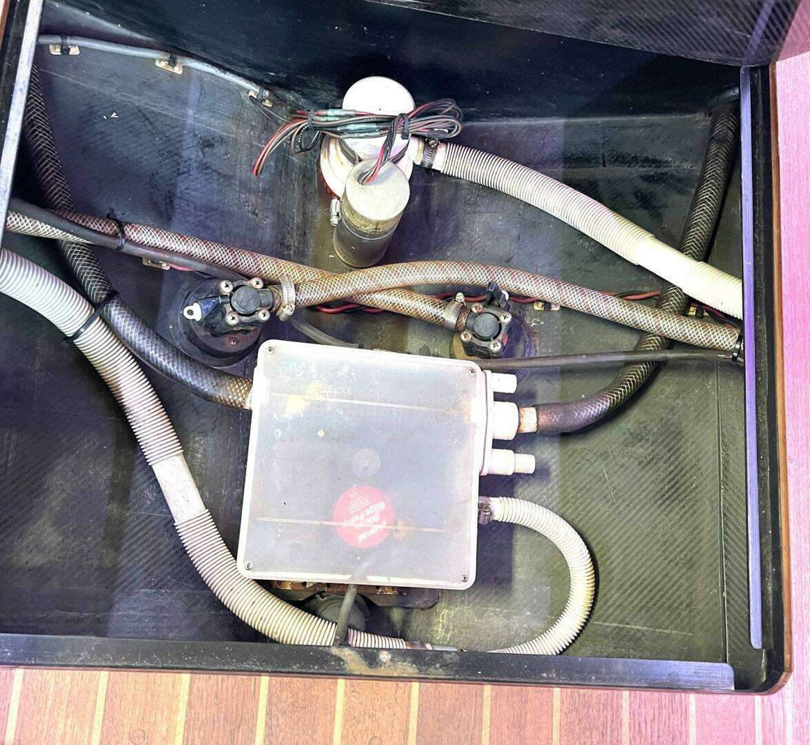 2008 Goetz Custom Boats 33 Limo Tender - Image 14