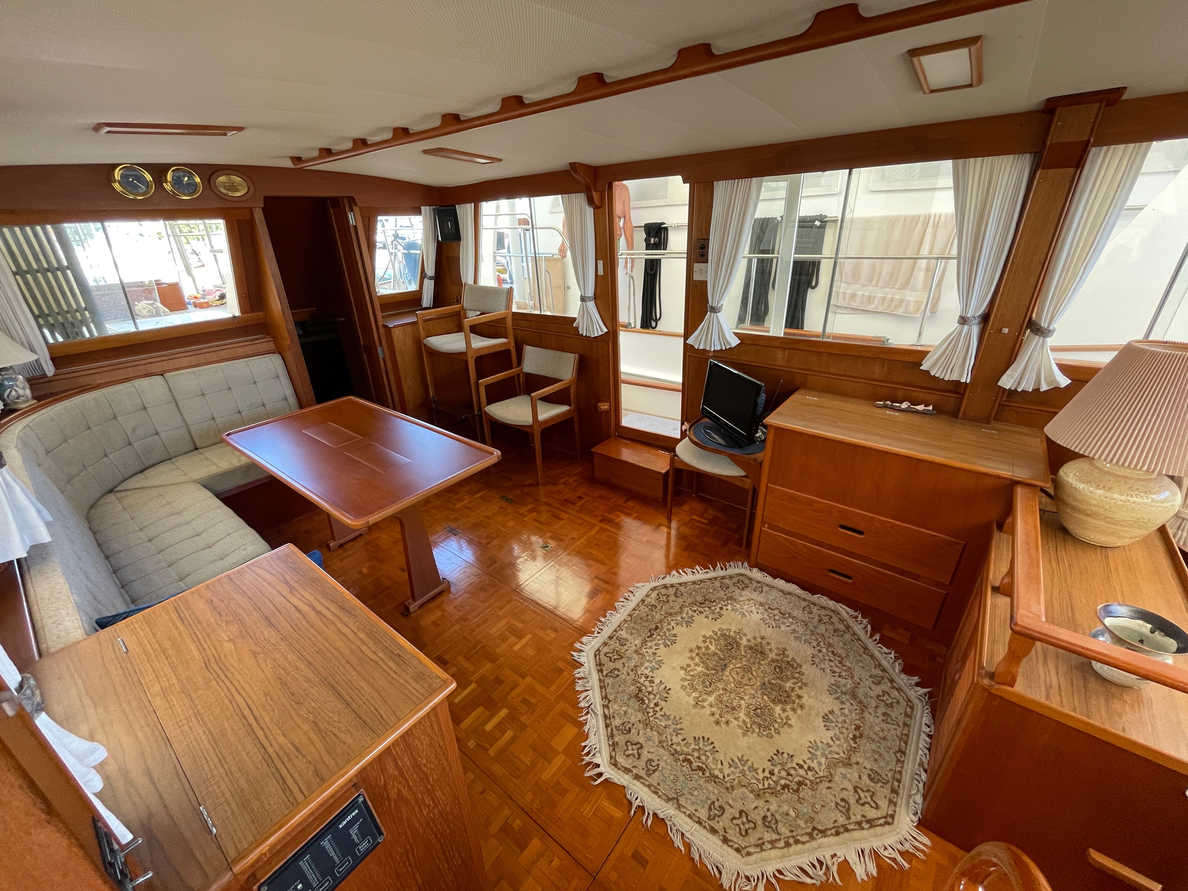 1985 Grand Banks 42 Motor Yacht - 18