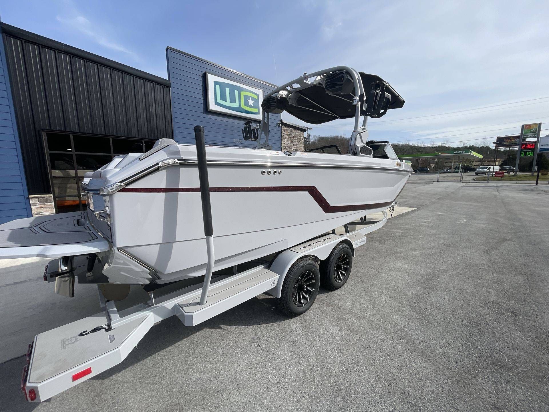 2025 Nautique GS24 - 14
