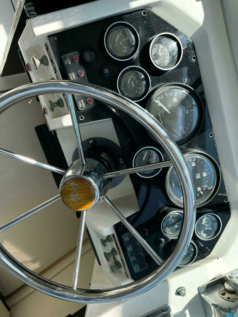 1988 North Coast 24 Express Sportfish - Image 17