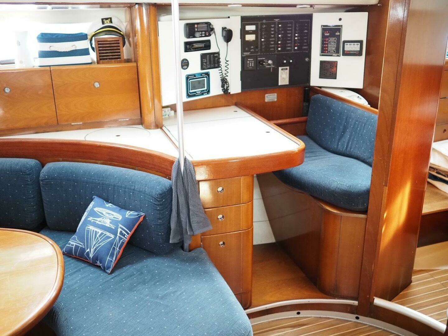 1991 Beneteau 45f5 - Image 5