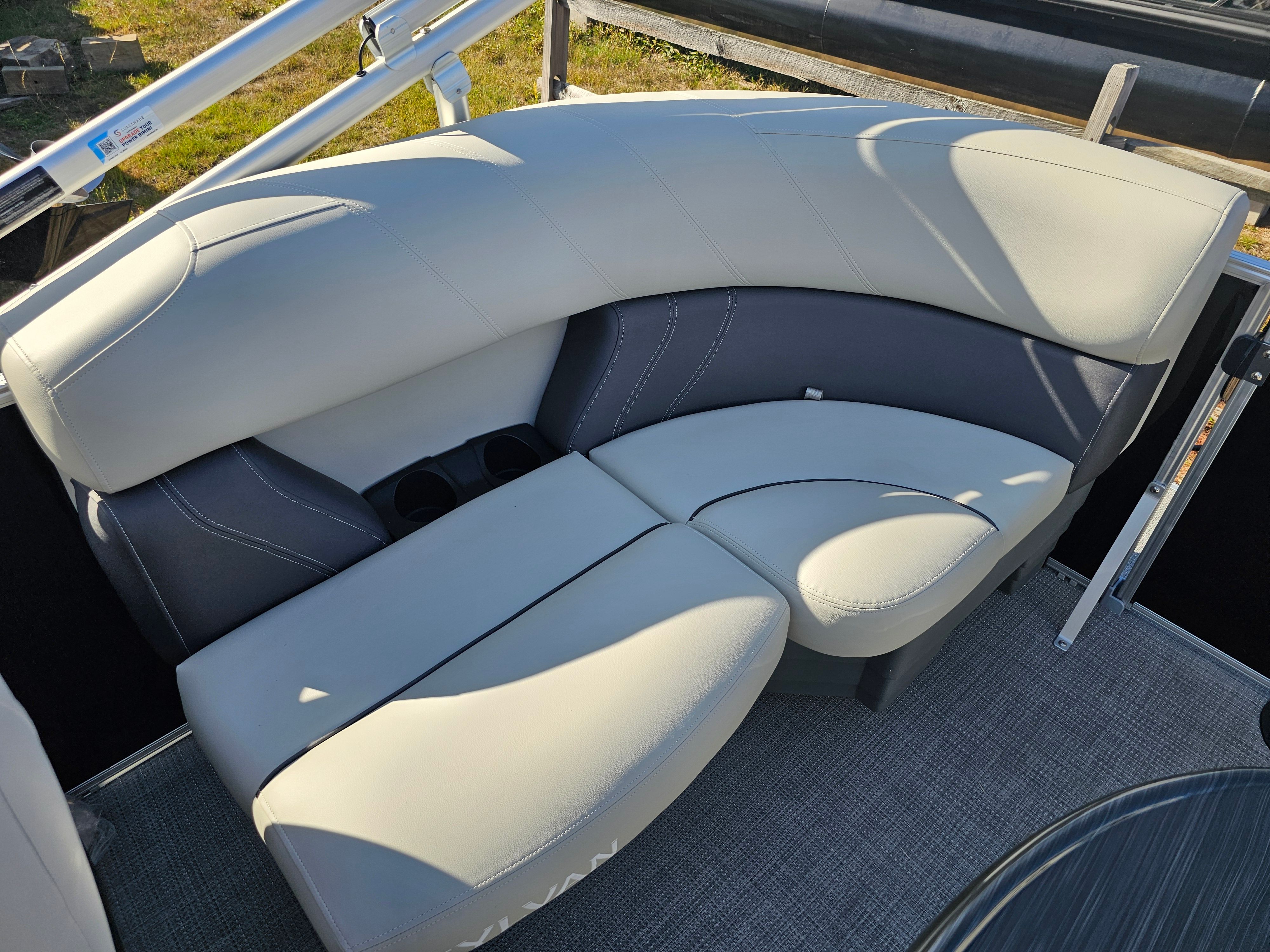 2026 Sylvan Mirage 8520 LZ - 11