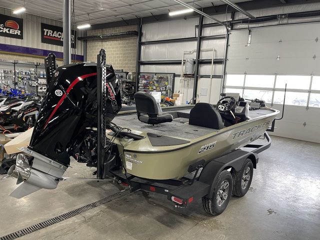 2026 Tracker Savage 215 - 3