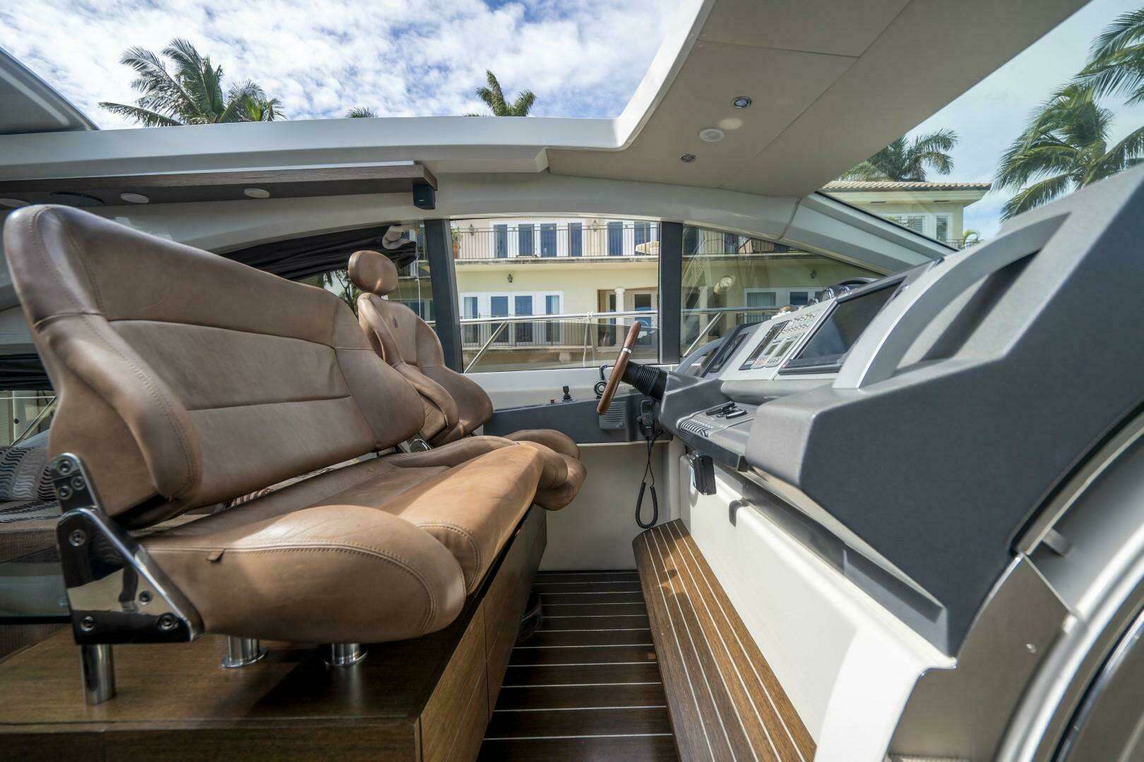 2007 Azimut 68S - Image 23