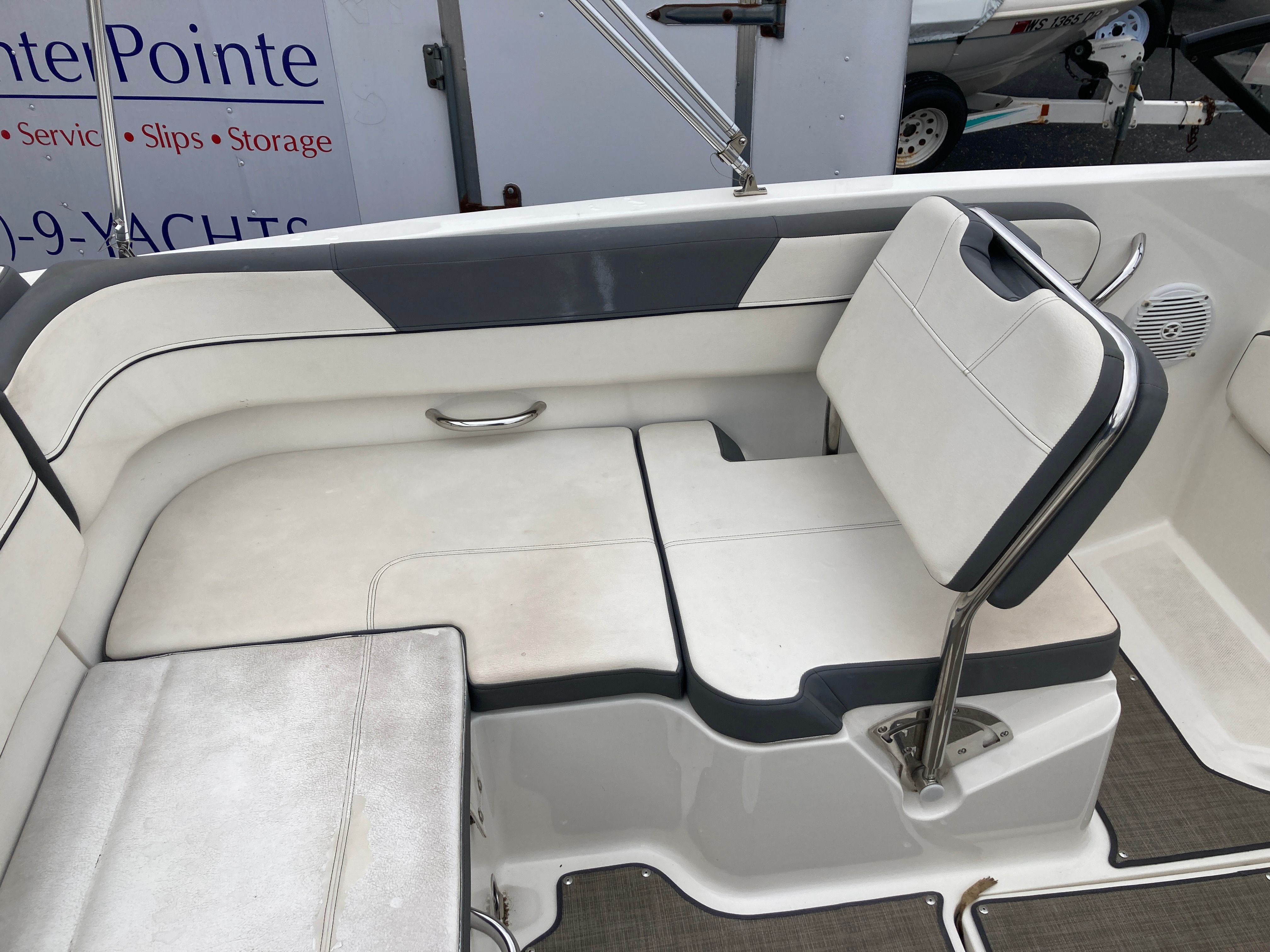 2017 Bayliner VR5 - 14