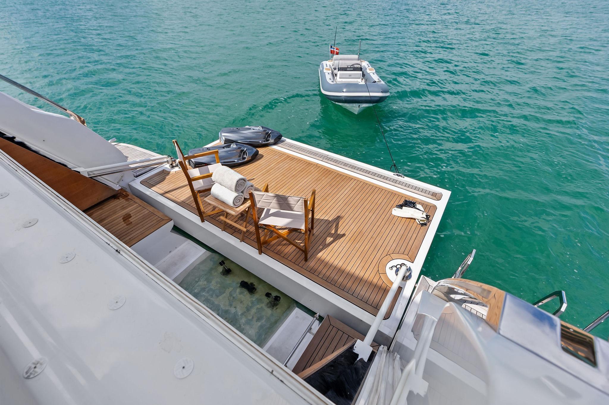 2023 Custom Line Navetta 33 - 48