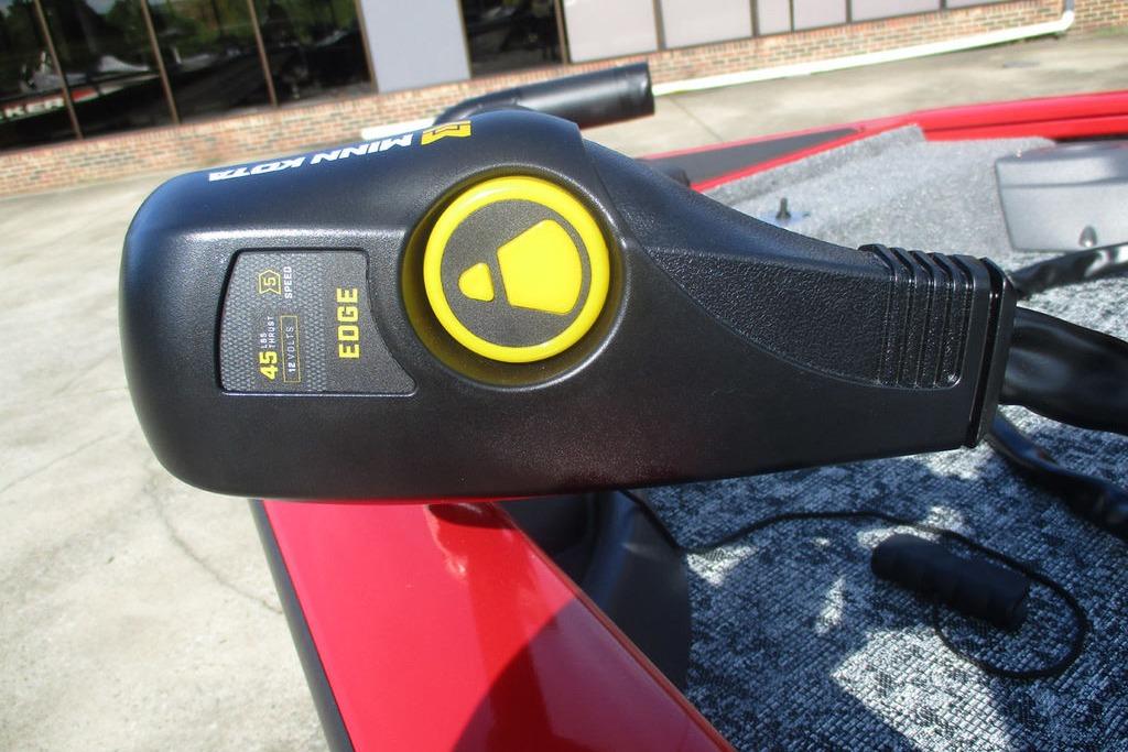 Close-up of a Minn Kota Edge trolling motor on a 2026 Tracker Pro Team 175 boat.