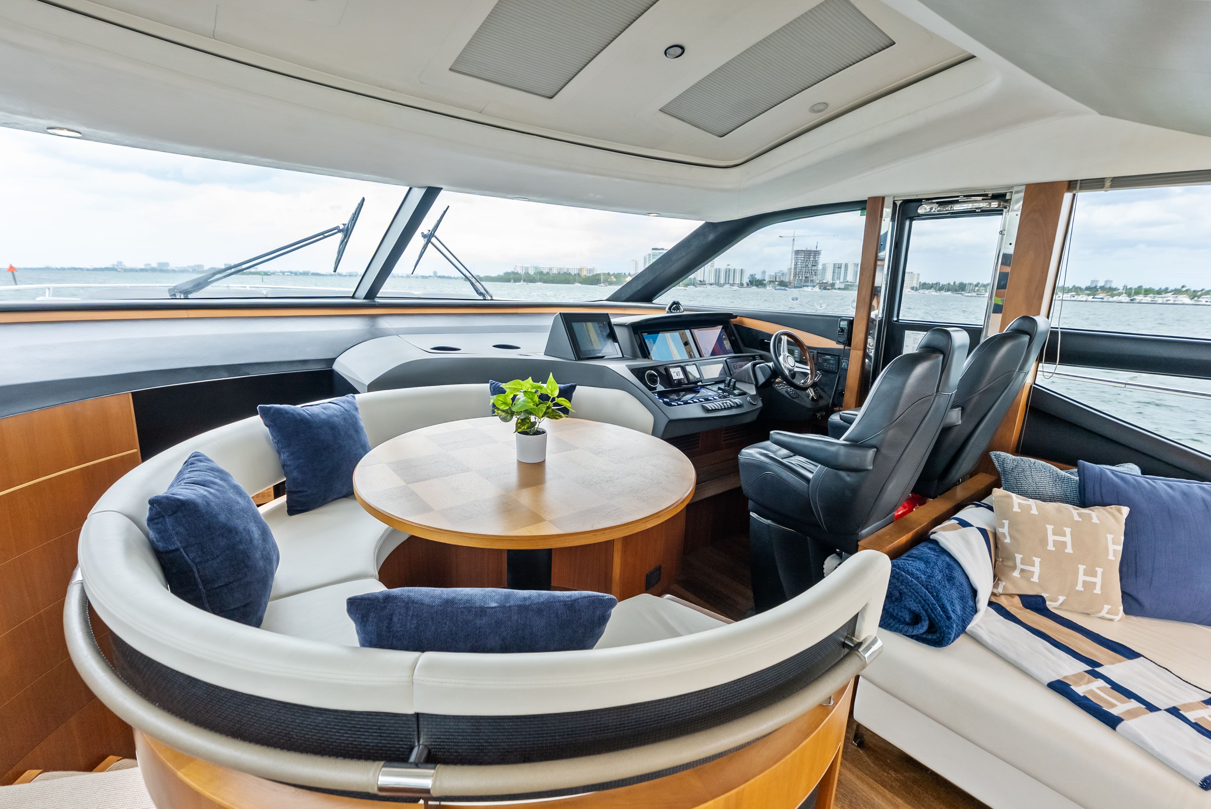 2014 Princess S72 - 109