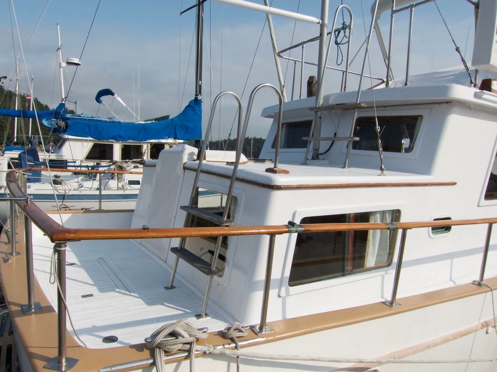 1976 CHB Trawler - 6