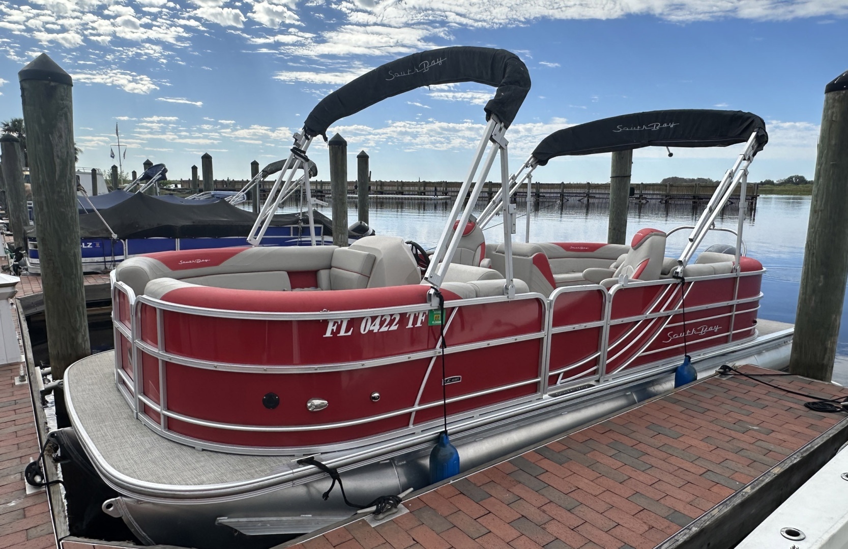 2022 South Bay LE Series Tri Hull - Image 2