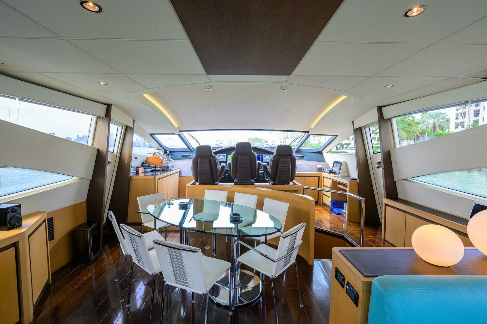 2009 Pershing 90 Express - Image 12