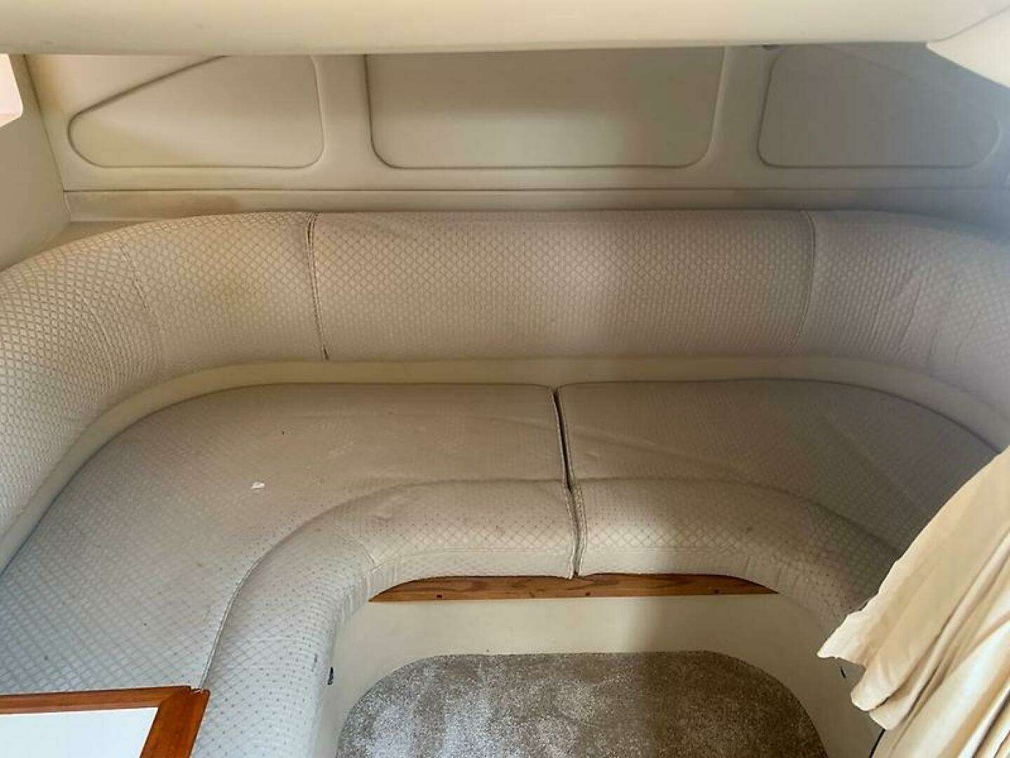 2003 Cruisers Yachts 3372 Express - Image 29