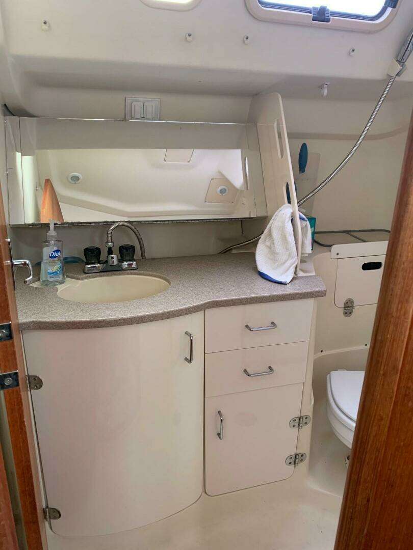 2001 Hunter 340 - Image 19