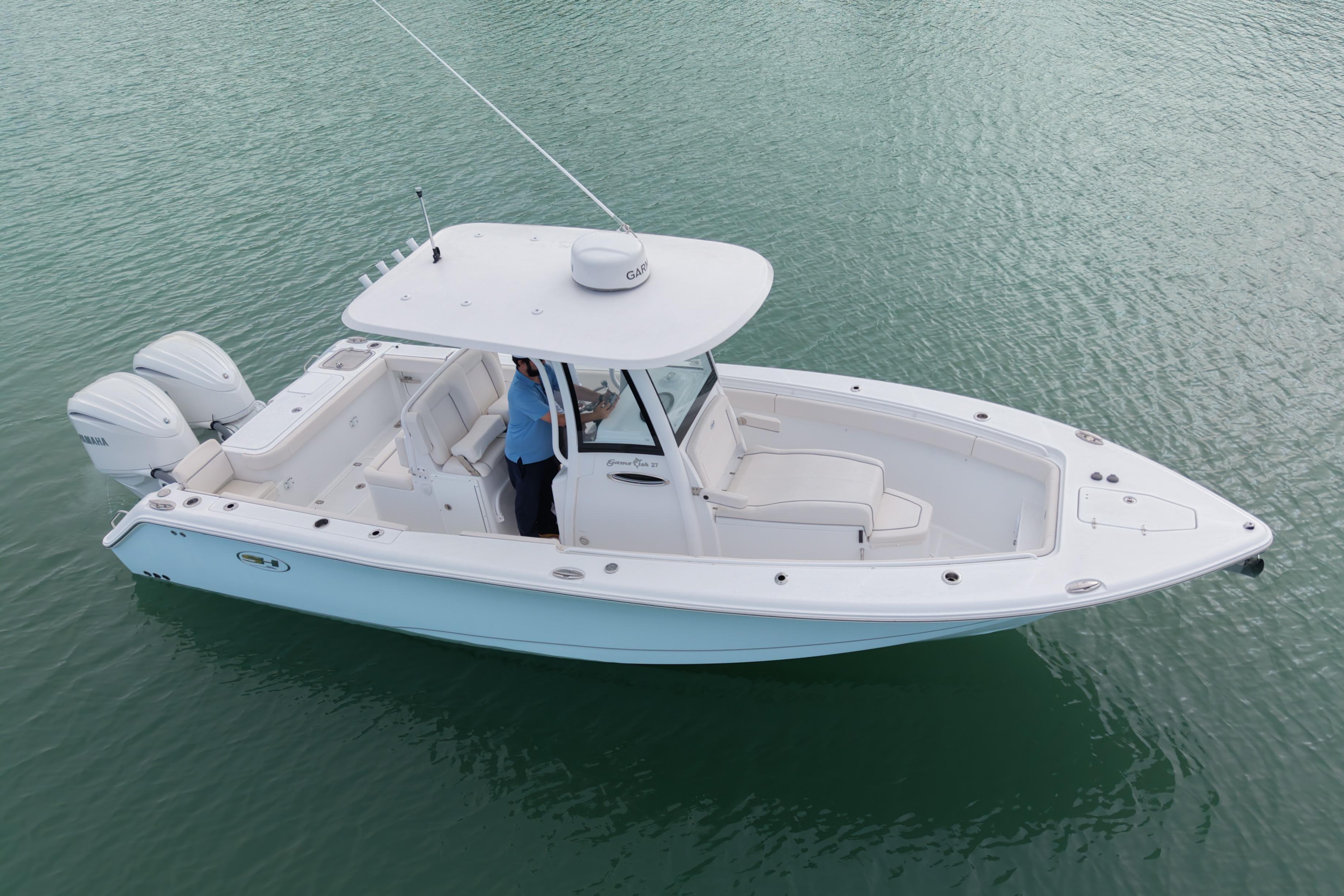 2024 Sea Hunt Gamefish 27 Coffin Box
