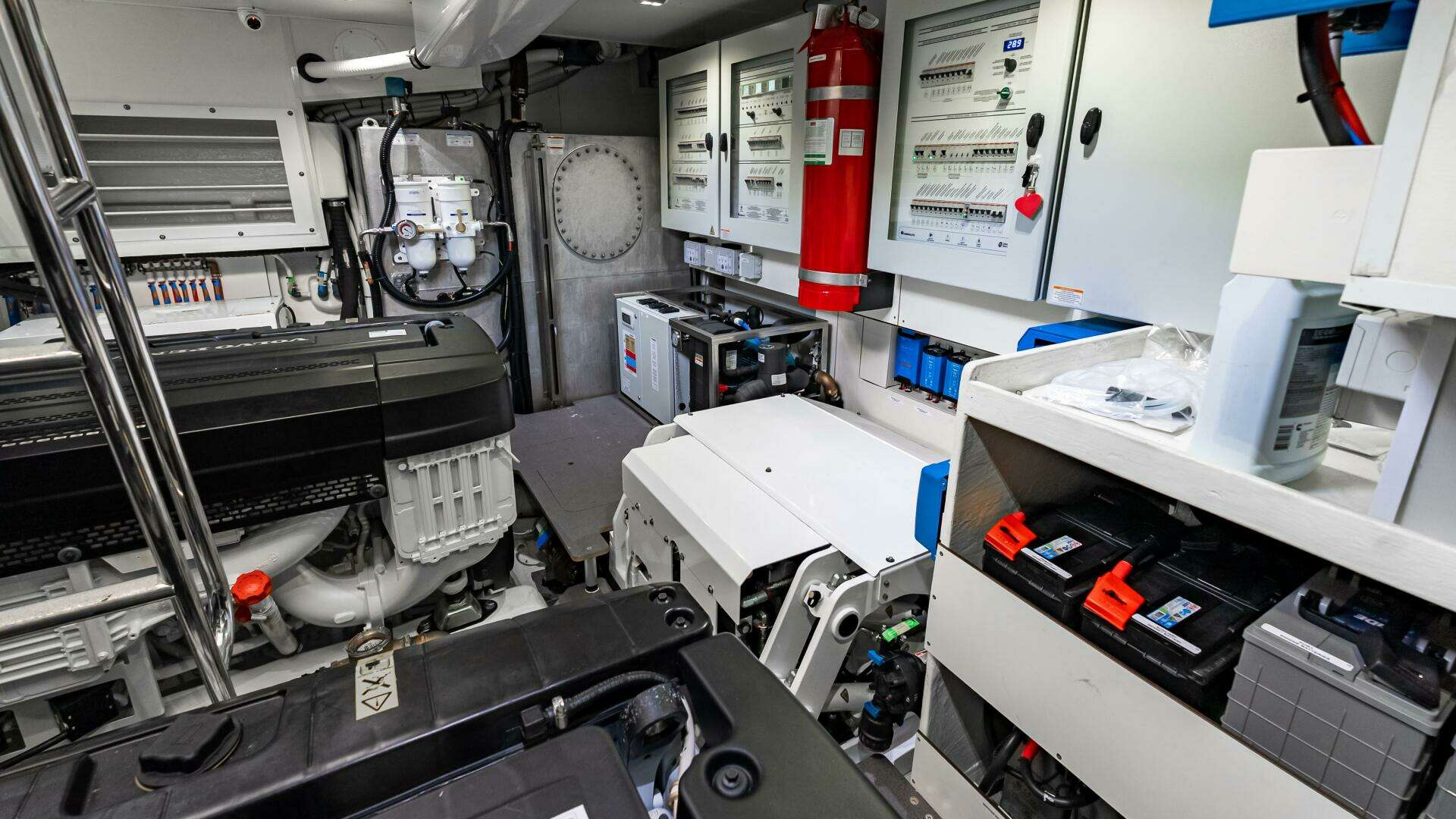 2025 Absolute Navetta 64 - Image 56