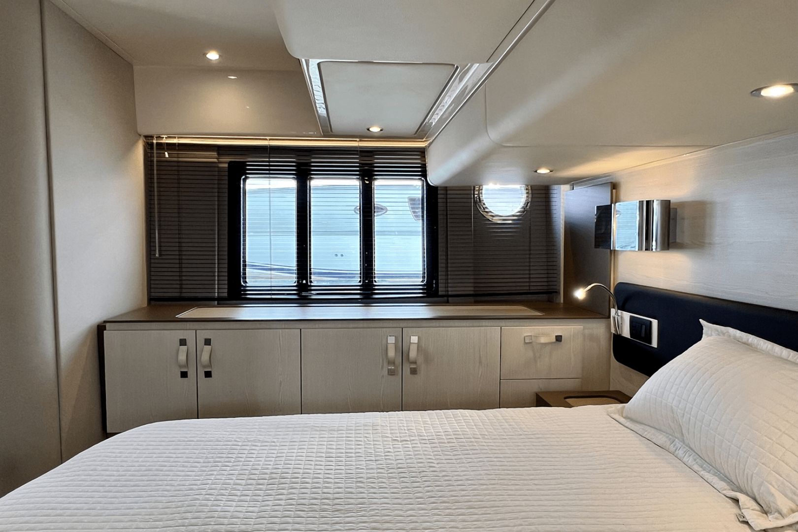 2019 Azimut 50 FLYBRIDGE - Image 77