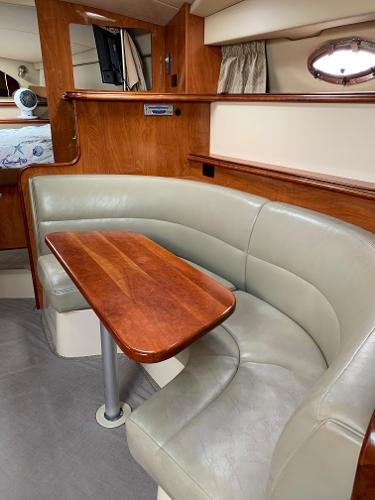 2006 Cruisers Yachts 320 Express - 38