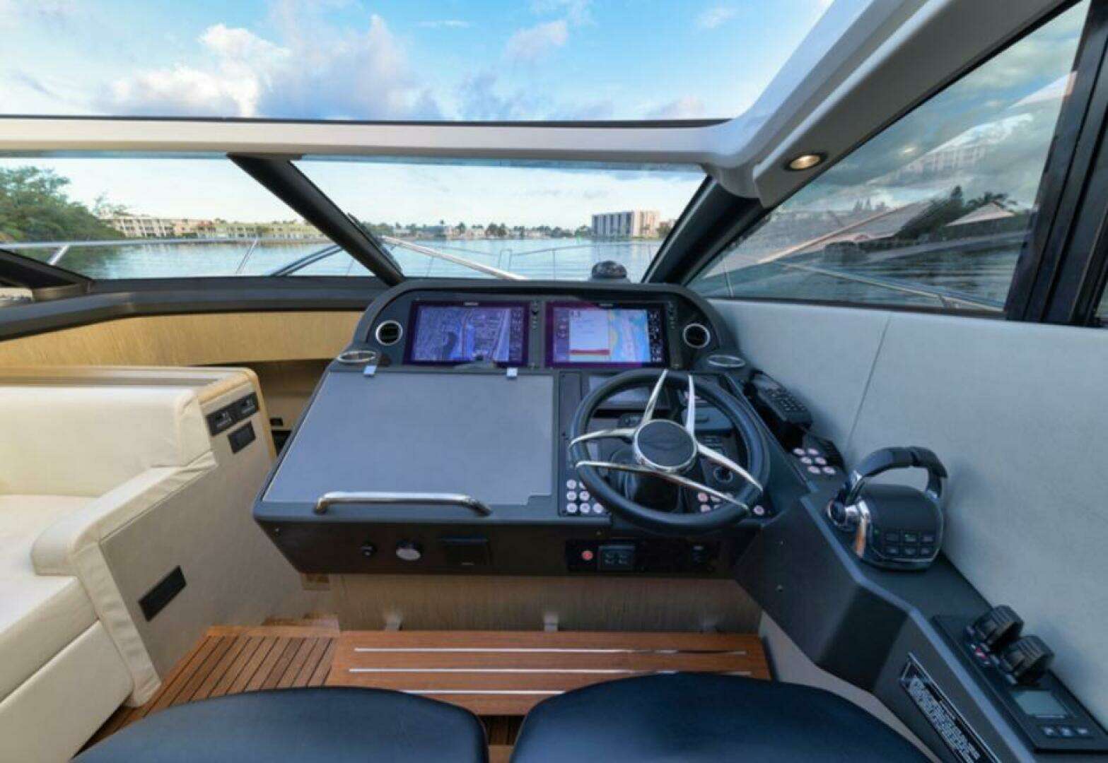 2017 Sunseeker Predator - Image 14