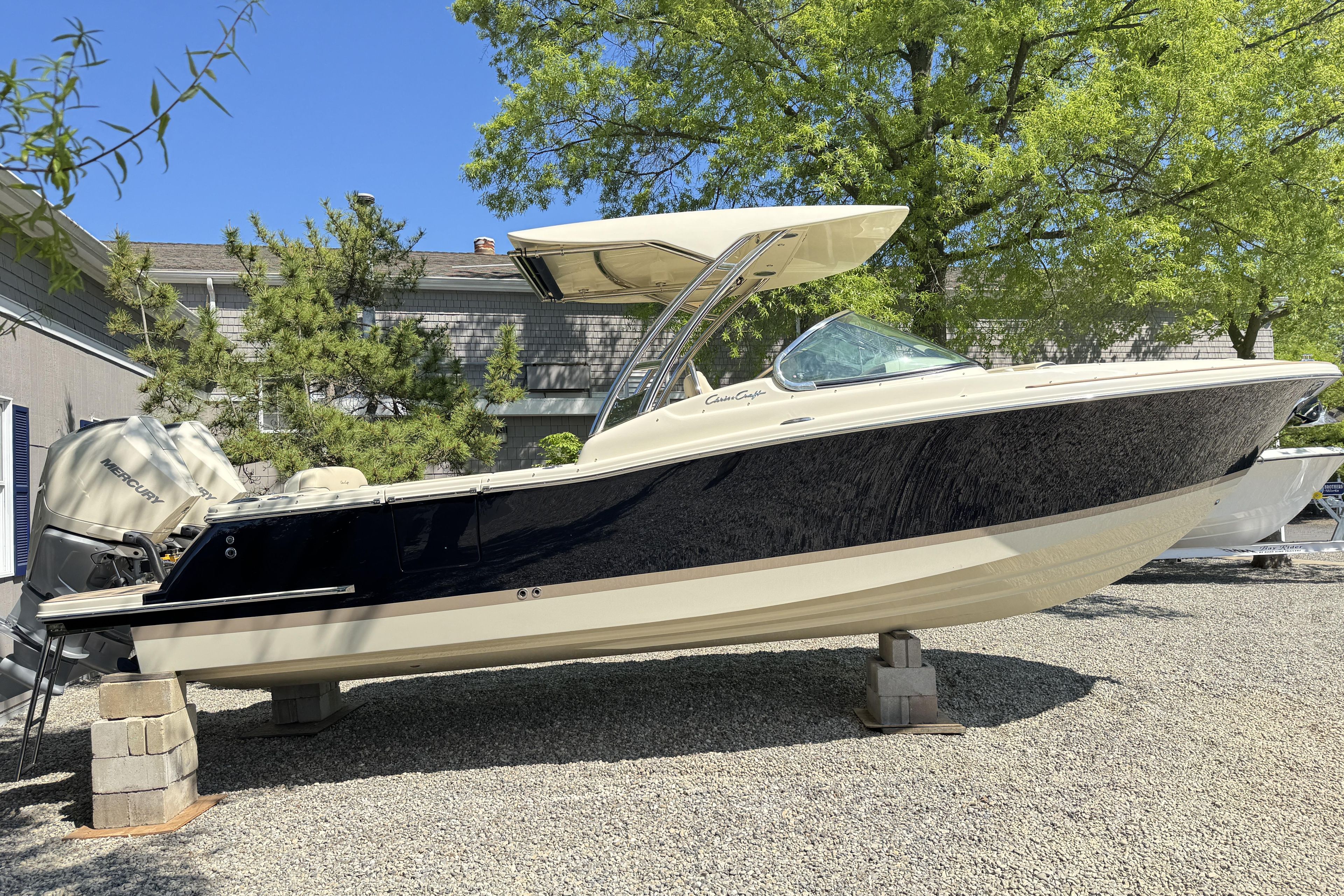 2025 Chris-Craft Calypso 28