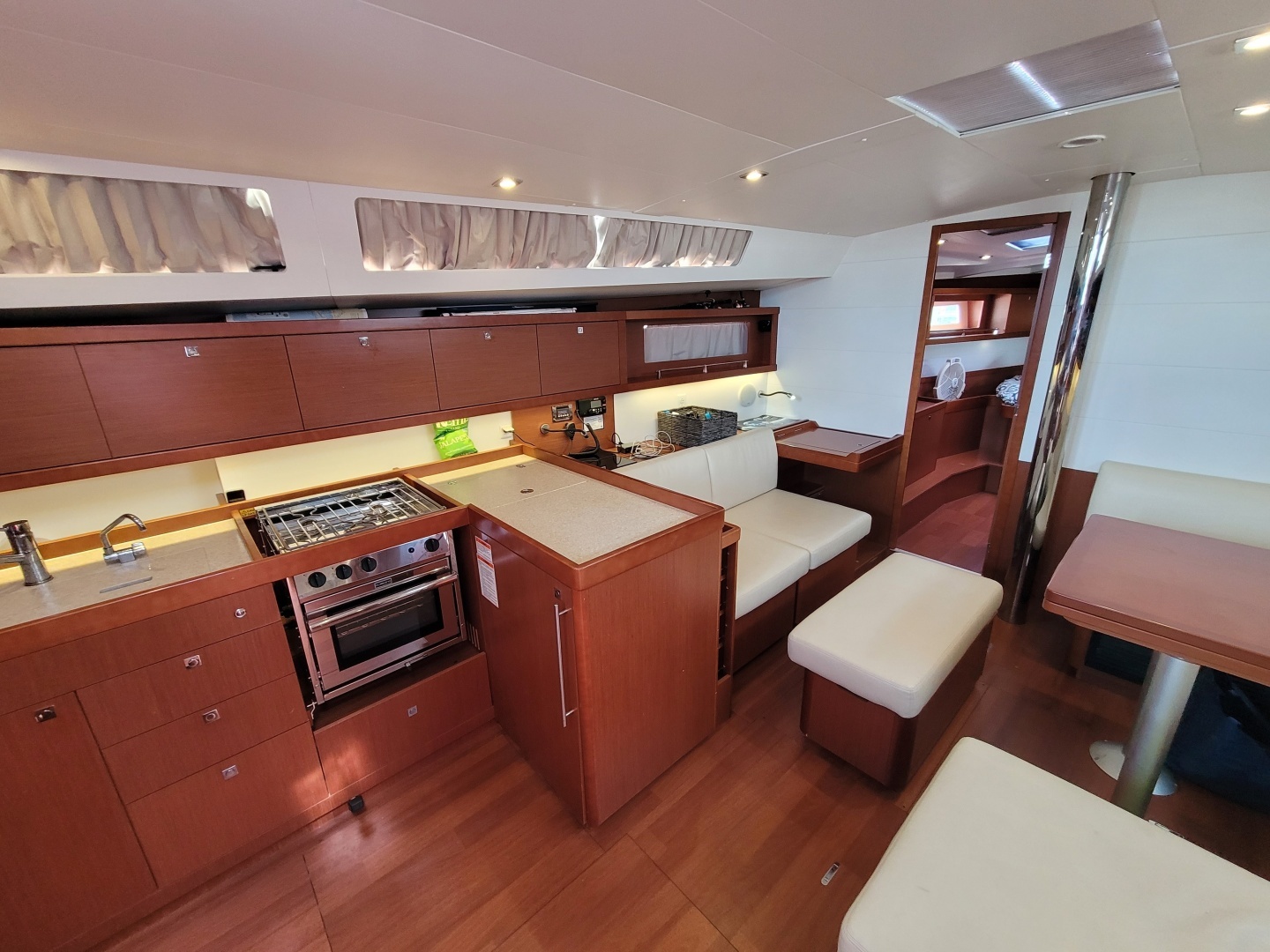 2015 Beneteau Oceanis 45 - Image 17