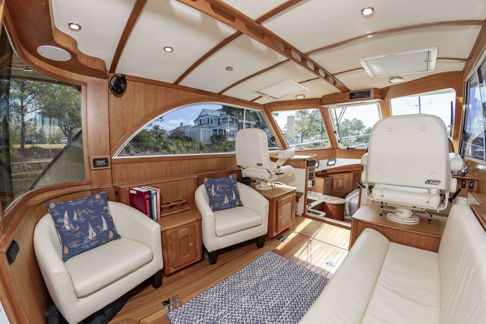 2018 Legacy 36 - Image 14