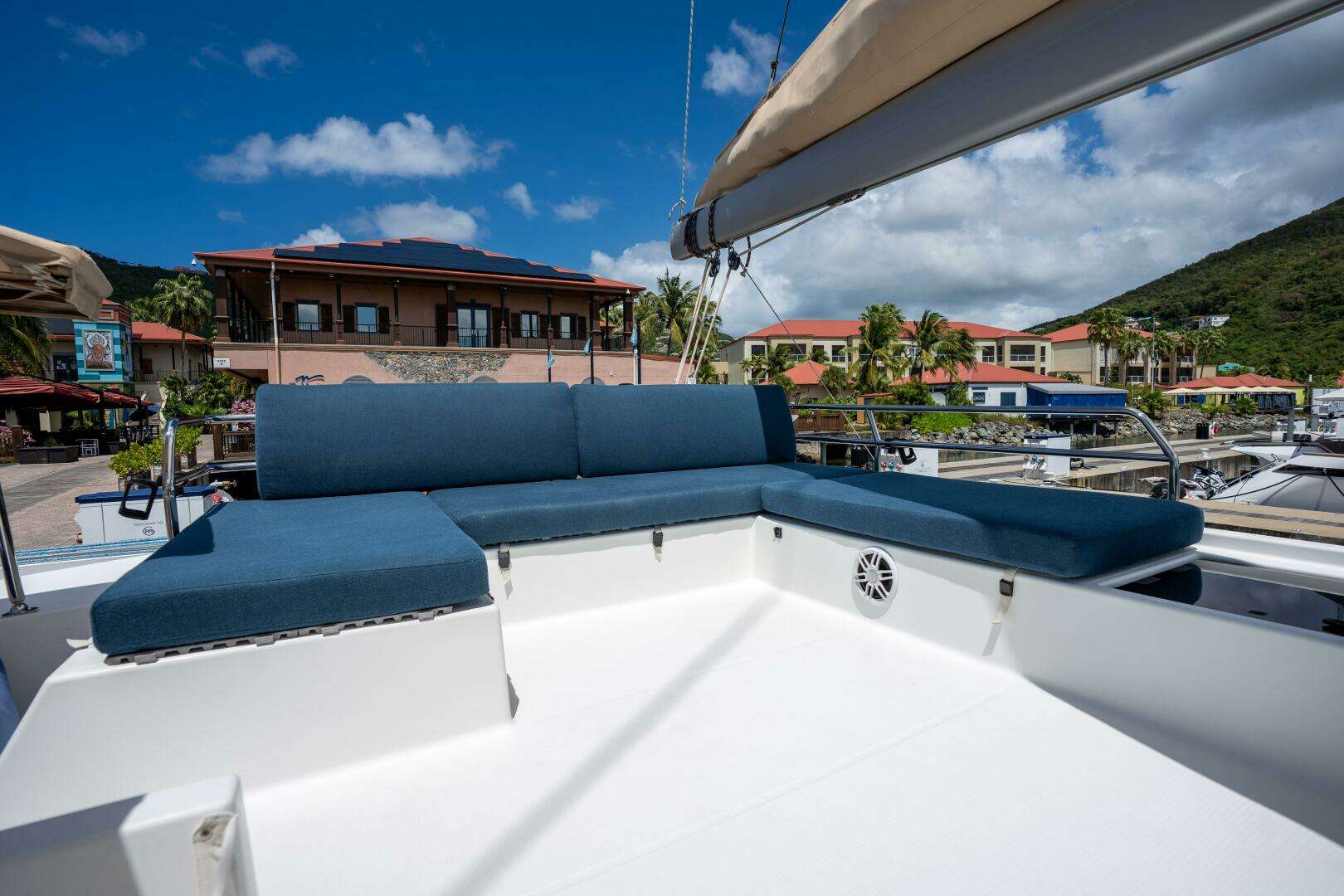 2020 Fountaine Pajot — - Image 22