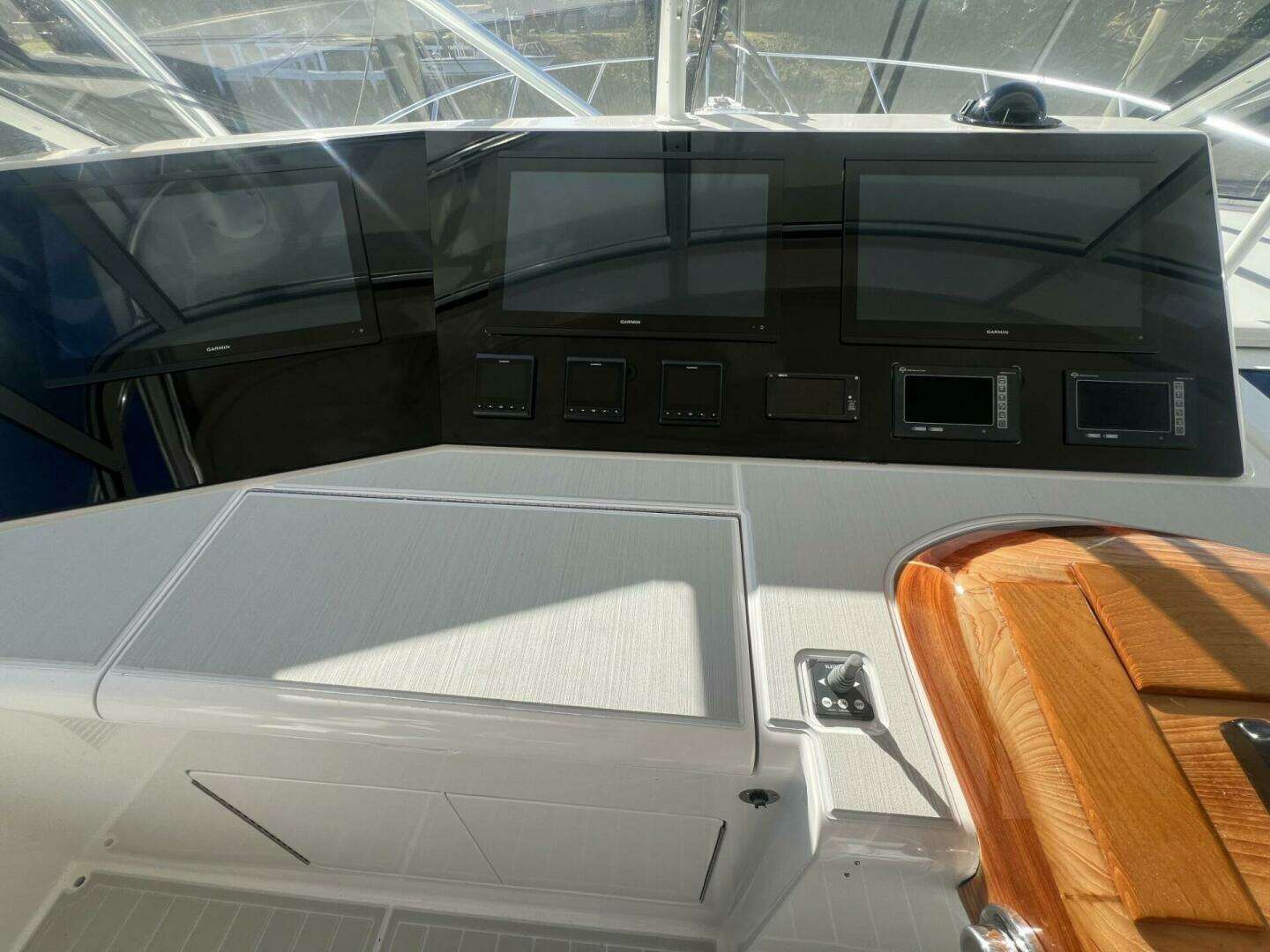 2007 Viking 52 Open - Image 15