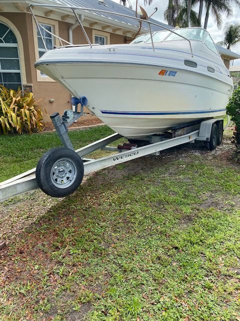 1992 Sea Ray 230 Weekender
