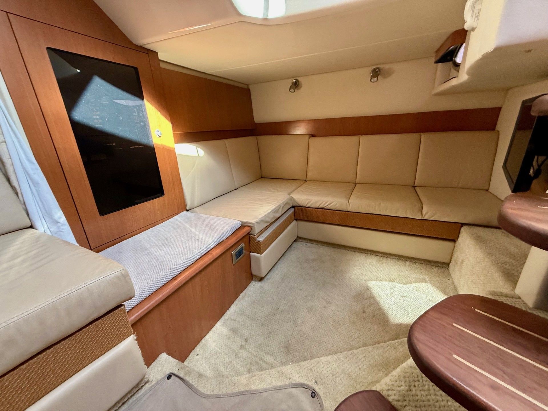 2006 Sea Ray 38 Sundancer - 21