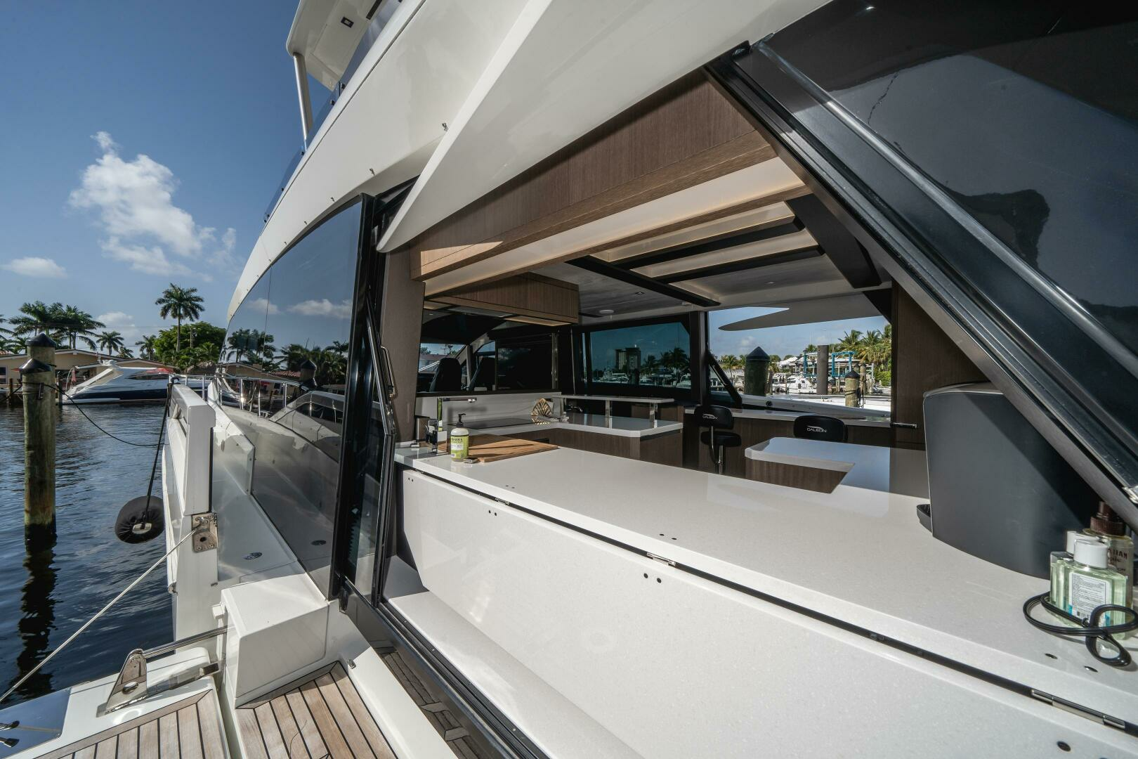 2019 Galeon 640 FLY - Image 32