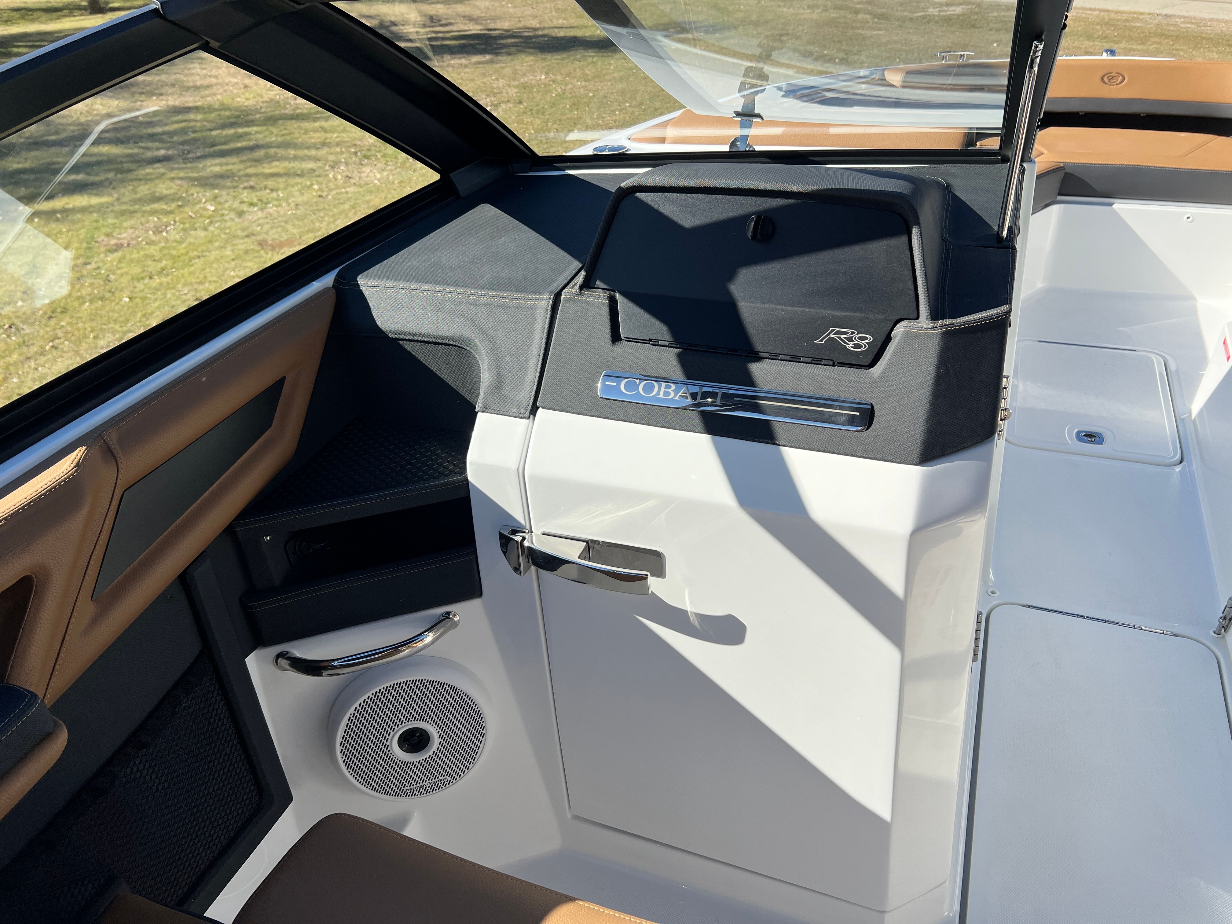 2026 COBALT R8 - Image 14