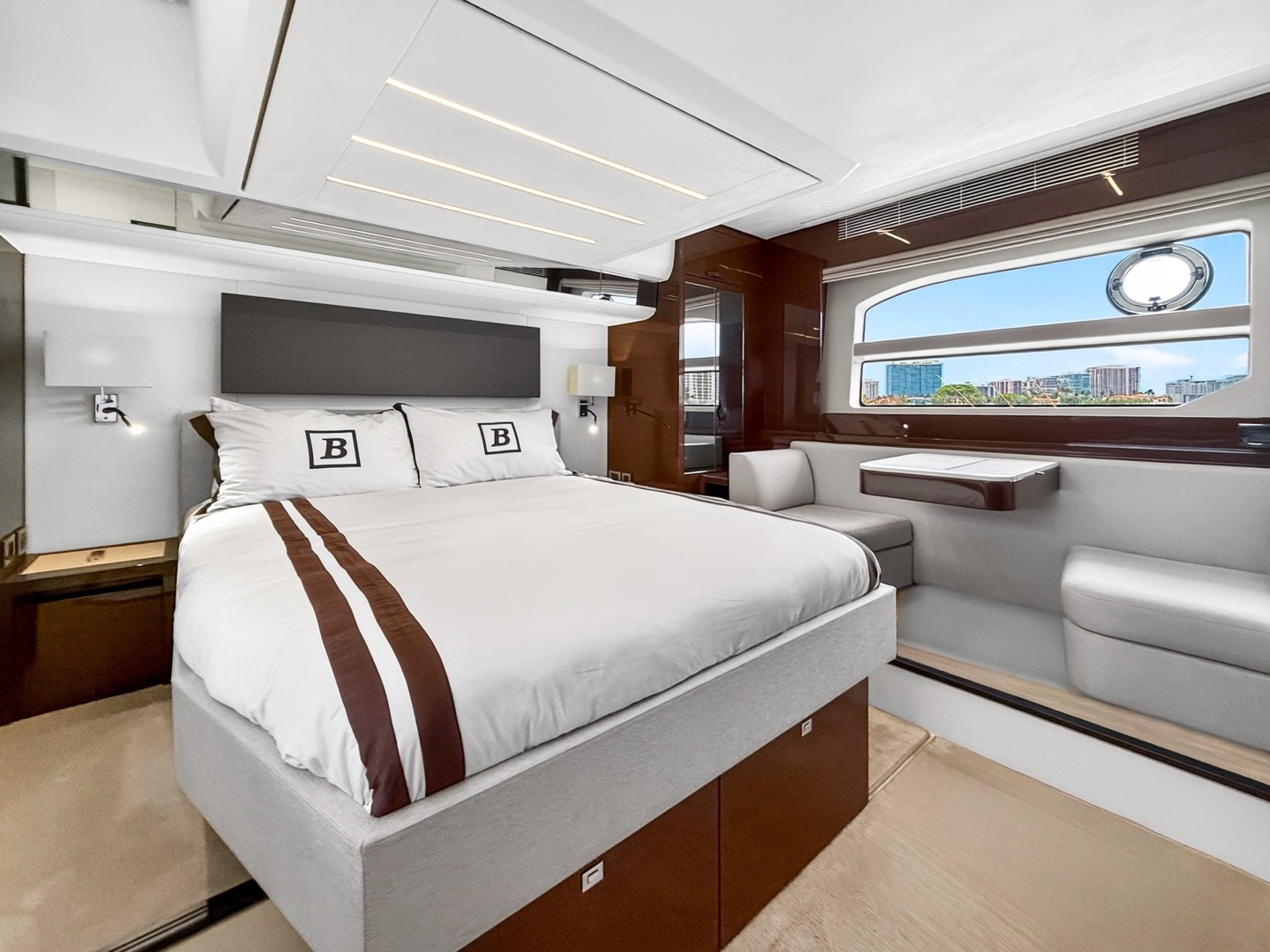 2023 Prestige 590 - Image 42
